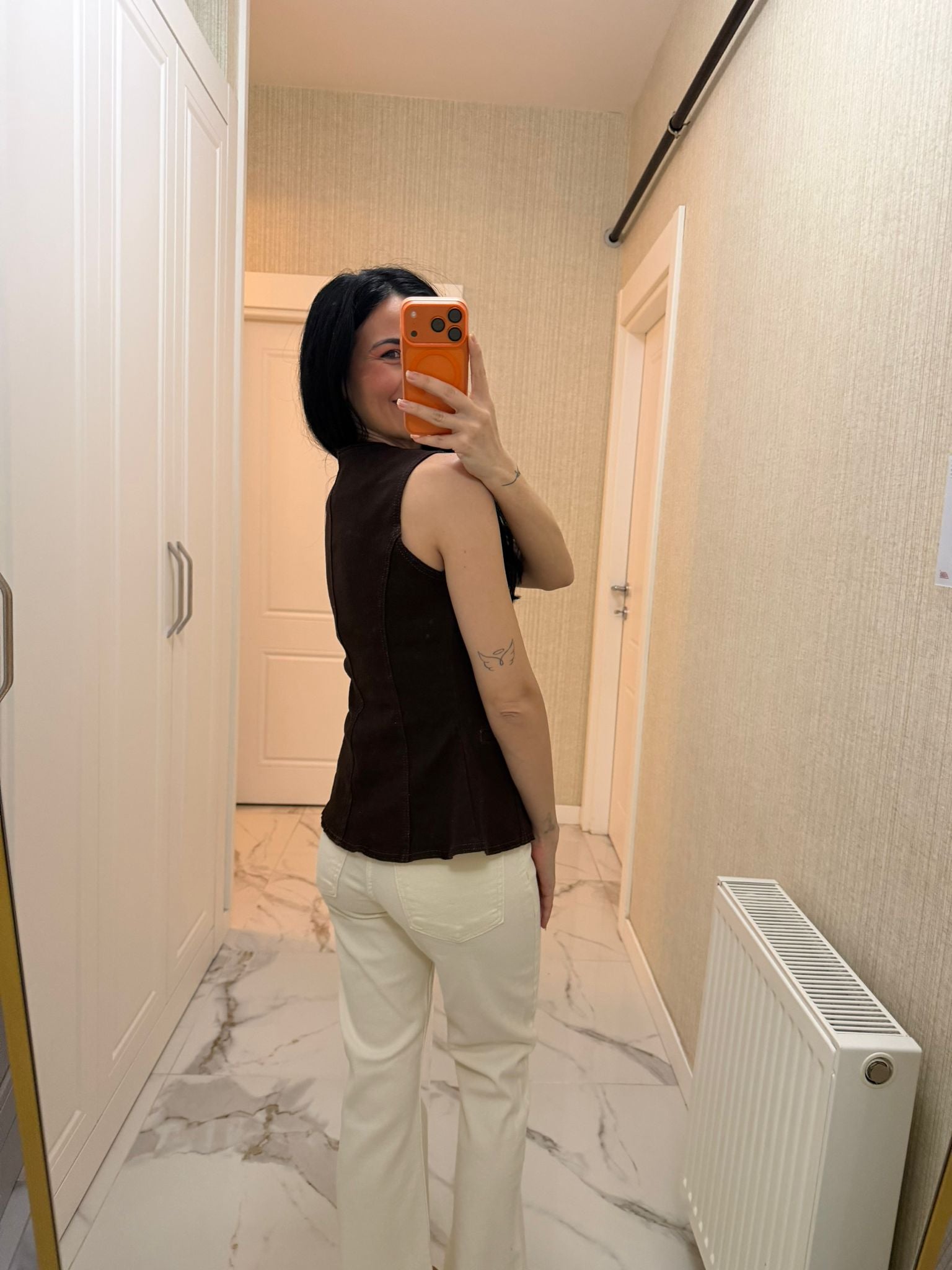 Kahverengi Belden Oturtmalı Yelek