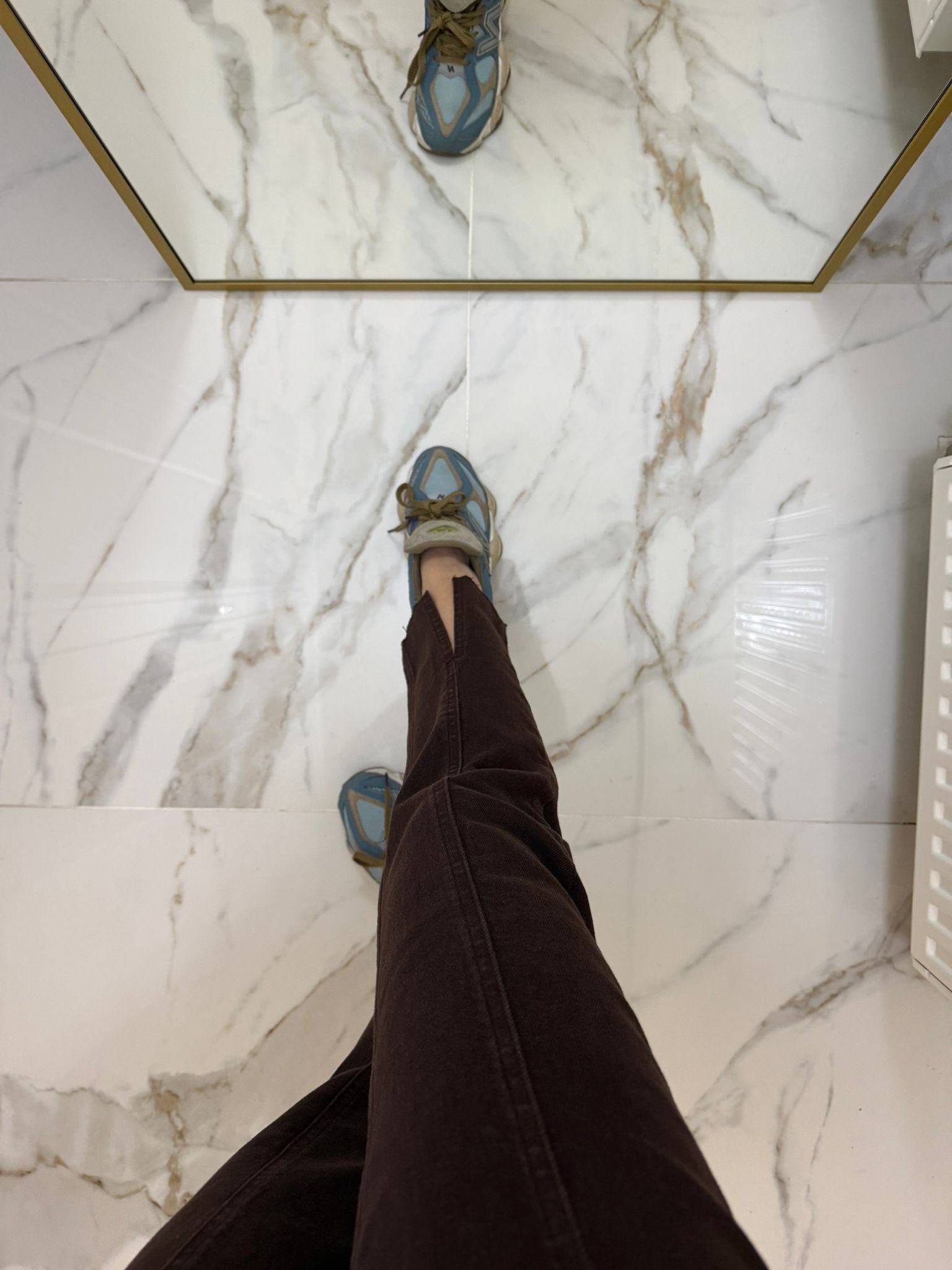 Kahverengi Paça Yırtmaçlı Kot Pantolon XL1743-78