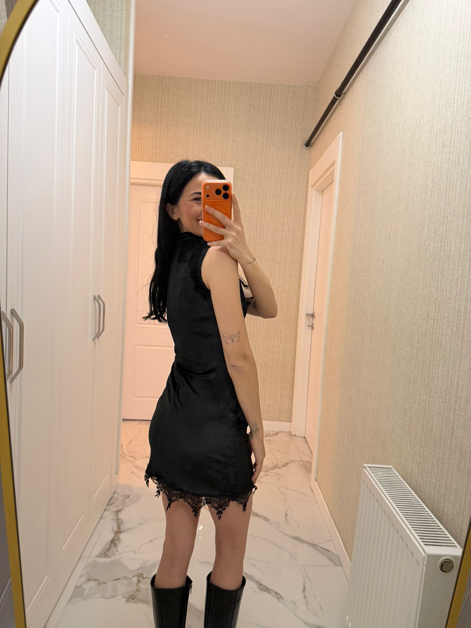 Siyah Drapeli Dantel Detay Kadife Elbise BF3093