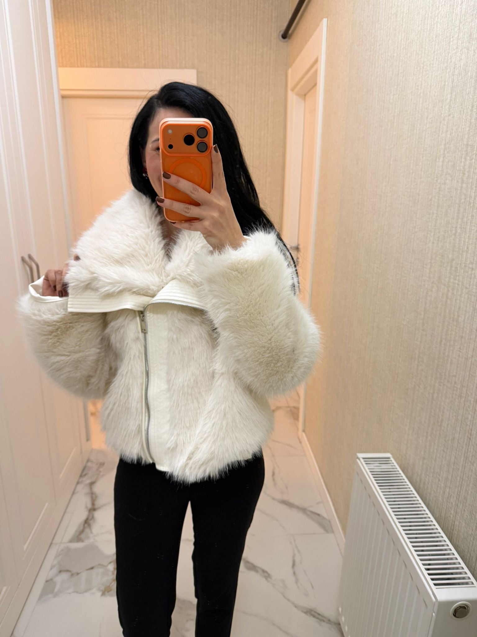 Beyaz Şal Yaka Fermuarlı Suni Kürk KF-7632