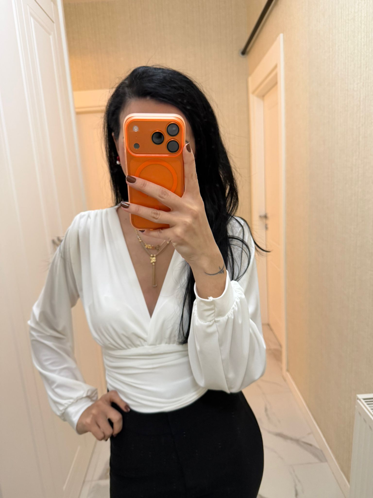 Beyaz V Yaka Candy Bluz KL-3282