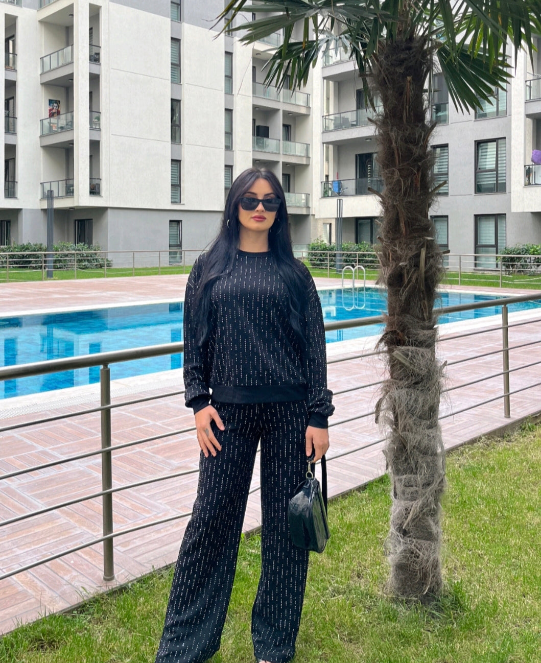 Siyah Modal Kumaş Full Taşlı Eşofman Takımı ATS4213